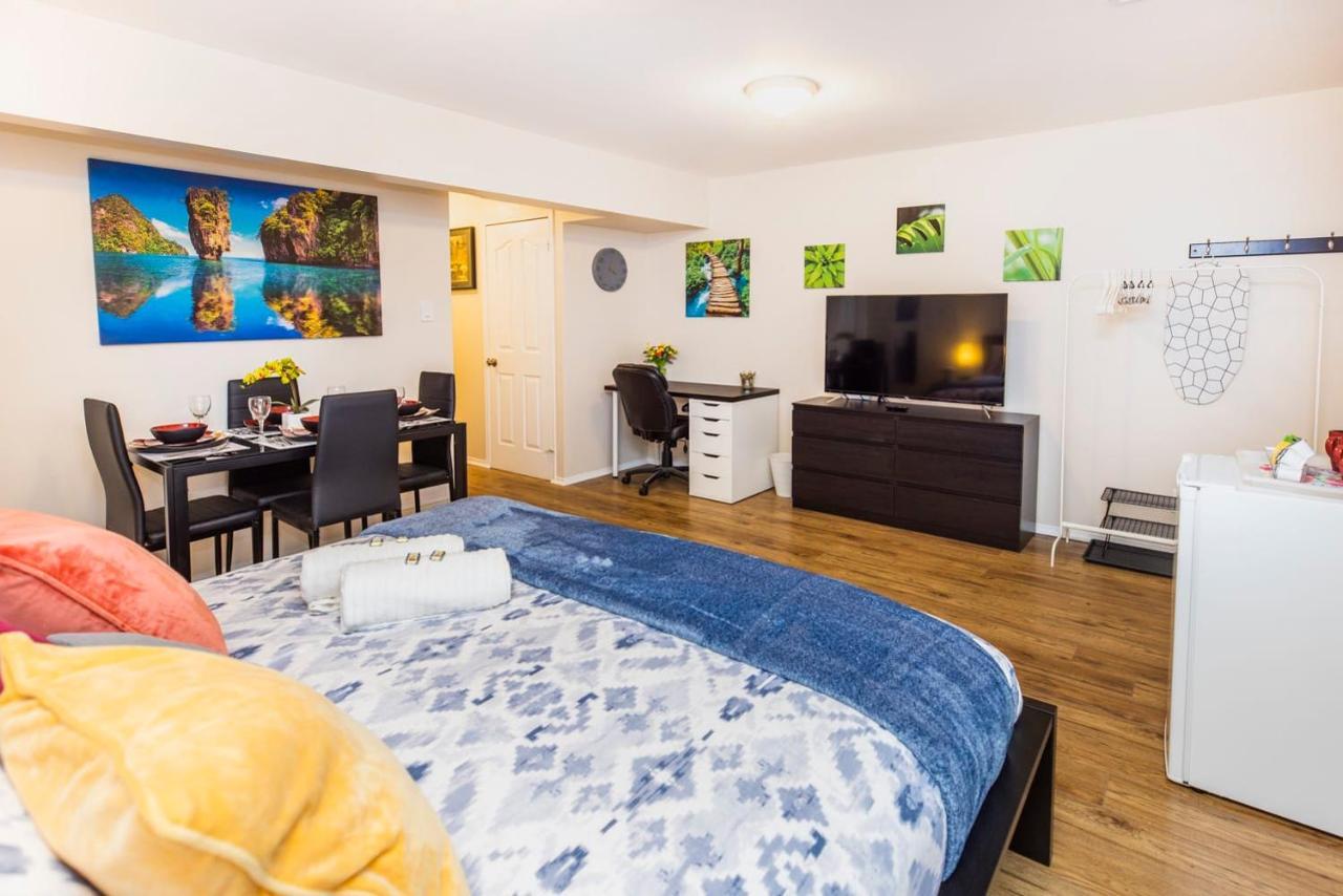 Modern Studio W King Bed - Central Ottawa Exterior photo